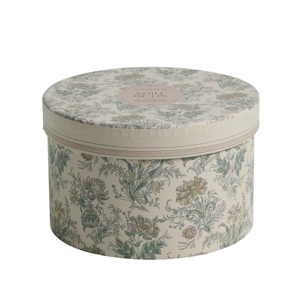 Chest of 5 Voile De Lin scented ceramics.